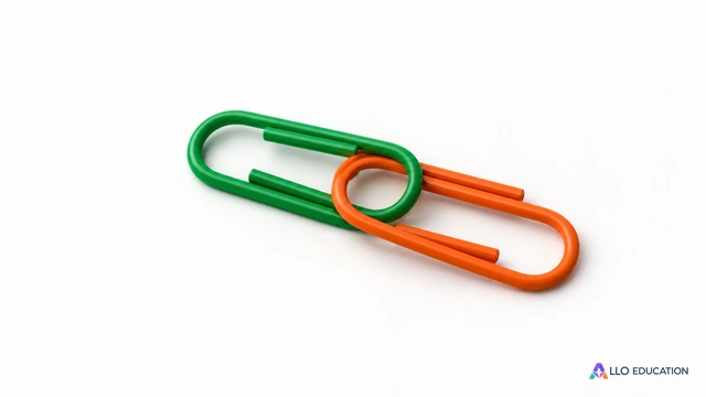 Trombones vert et orange emboîtés, sur une feuille blanche.